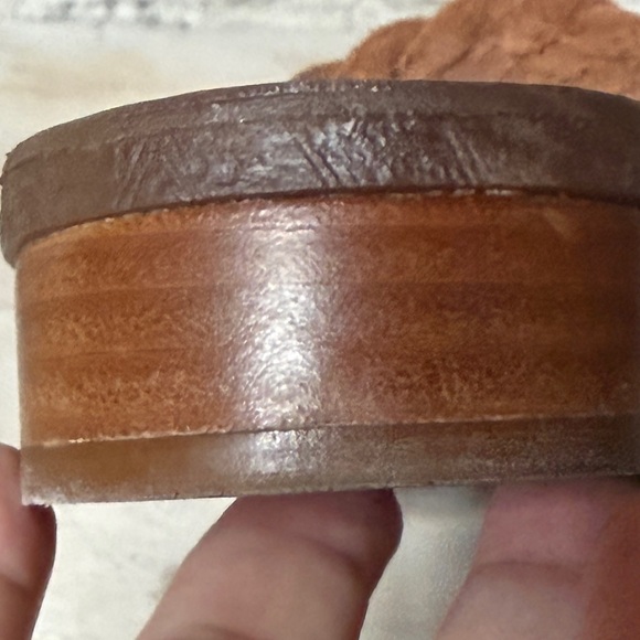 Söfft Brown Leather Woven
Slide Sandals — Women's Size
7.5 Vacation Resort Ready - Picture 10 of 10